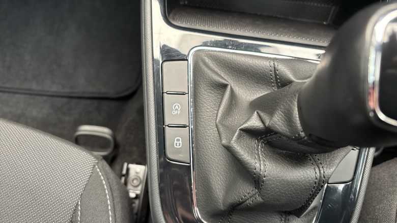 Skoda Fabia 1.0 MPI 80 Colour Edition 5dr Petrol Hatchback